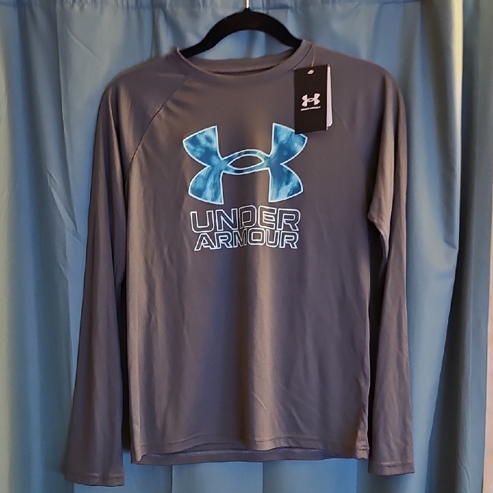 B1G1! NWT Under Armour Gray Long Sleeve Athletic Tee